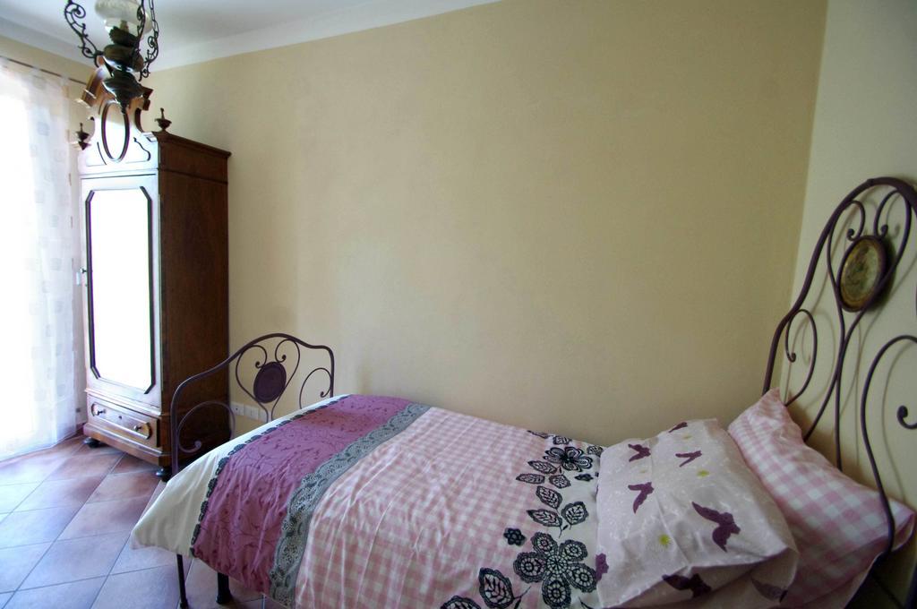 Agriturismo Mulino Del Castello Nasino חדר תמונה